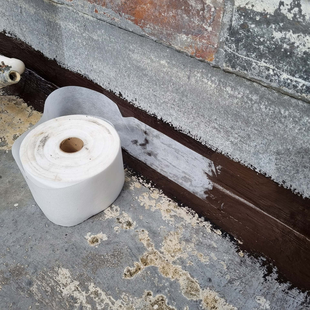 pond-waterproofing-liquid-rubber4