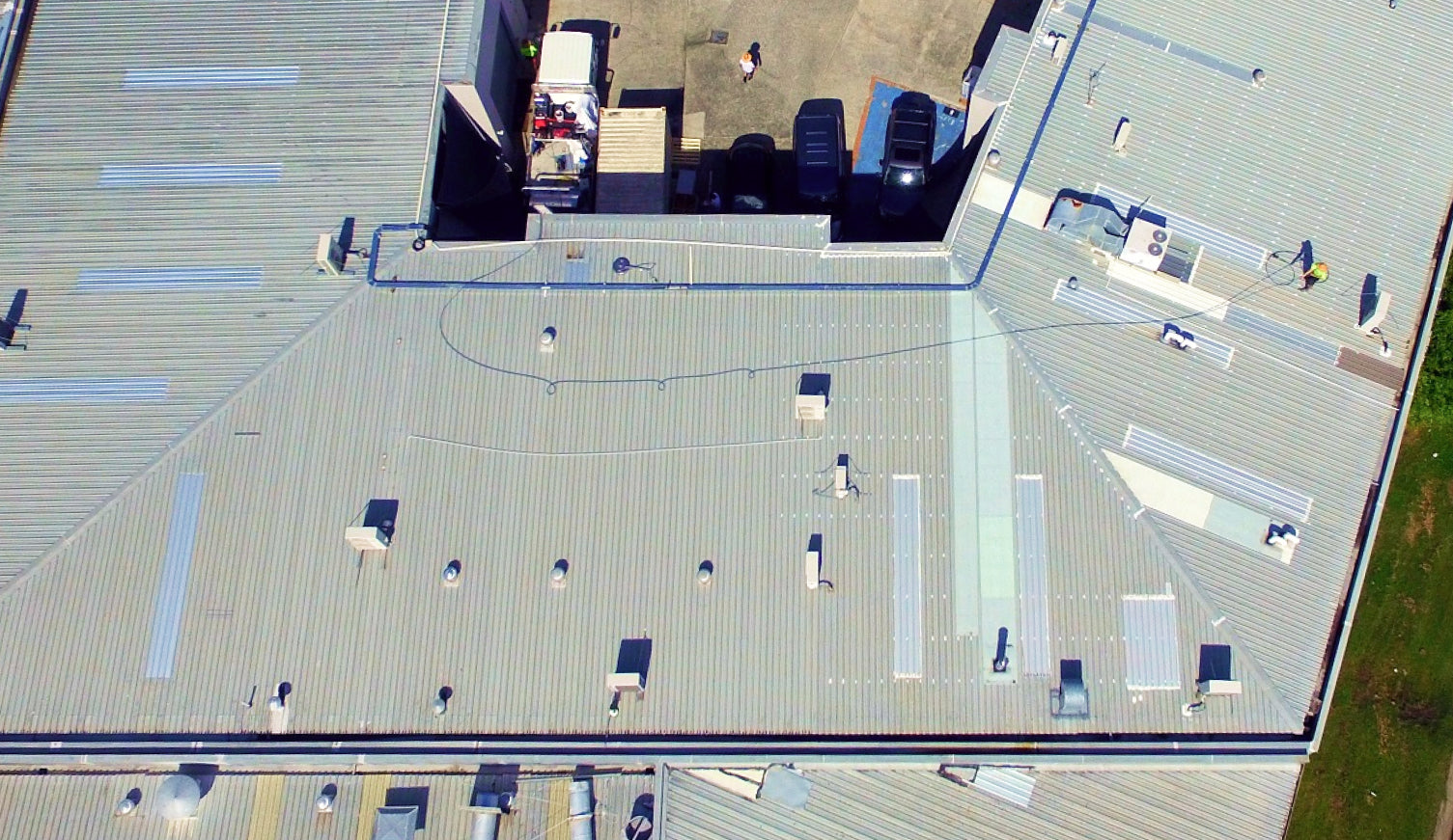roof_uncoated_01before_3744e56a-907d-4464-bbde-c9918e87db81
